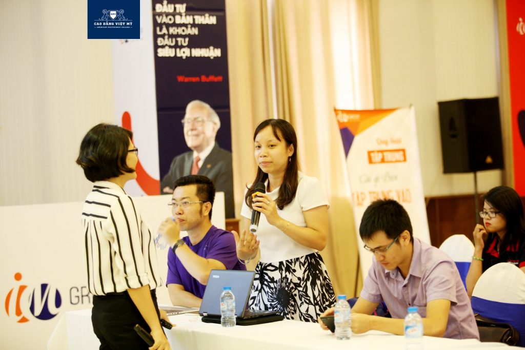 Sinh viên việt mỹ tham quan kiến tập tại im group