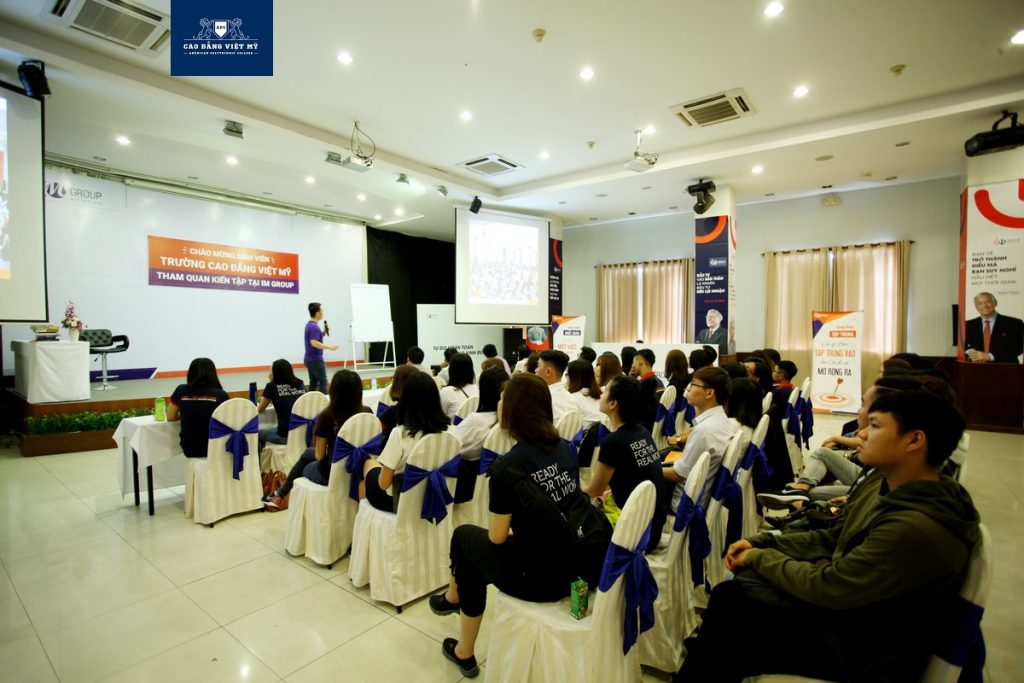 Sinh viên việt mỹ tham quan kiến tập tại im group