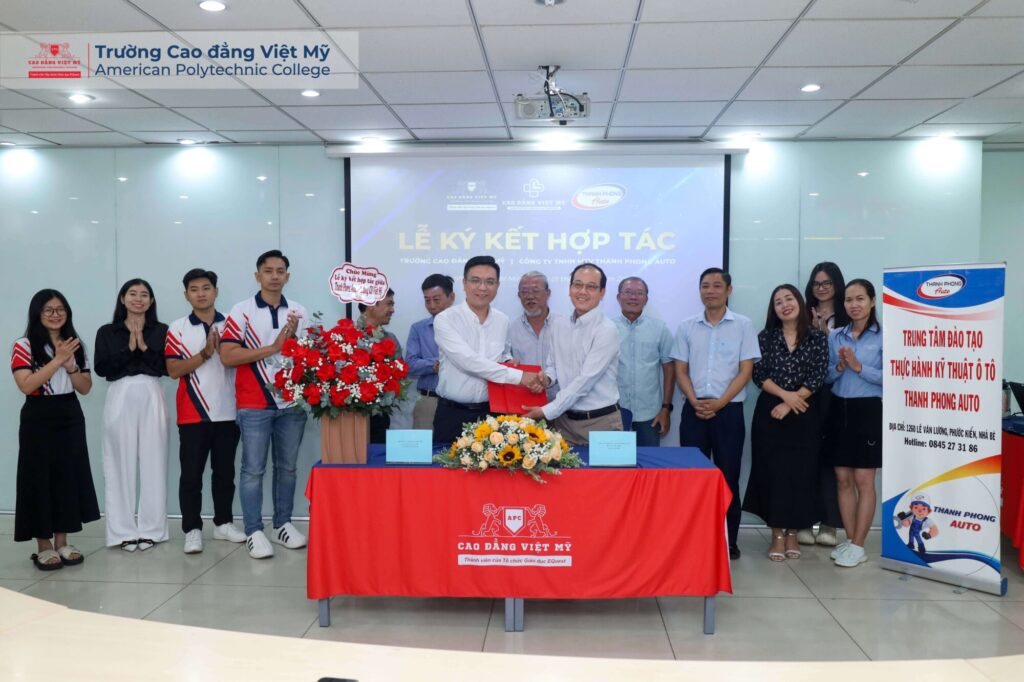 Cao đẳng Việt Mỹ & Thanh Phong Auto Ký Kết Hợp Tác: Mở Ra Cơ Hội Mới Cho Sinh Viên Ngành Ô Tô