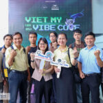 Quý thầy cô từ nhiều trường cao đẳng – đại học đã cùng hội tụ tại Việt Mỹ Vibecode 2025, góp phần lan tỏa tinh thần học tập và sáng tạo