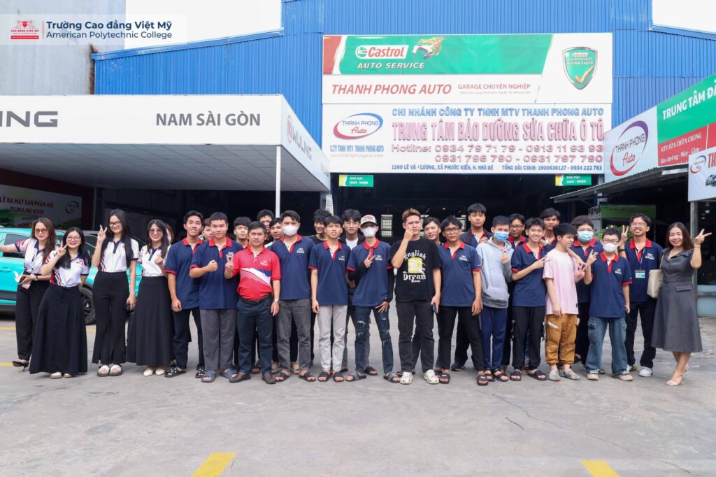 Sinh viên Cao đẳng Việt Mỹ đến thăm quan học hỏi và thực hành tại THANH PHONG AUTO