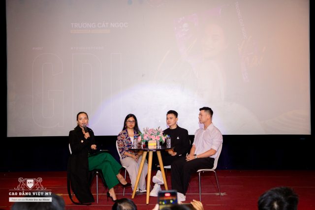 Talkshow “Tôi đã hot từ đó”