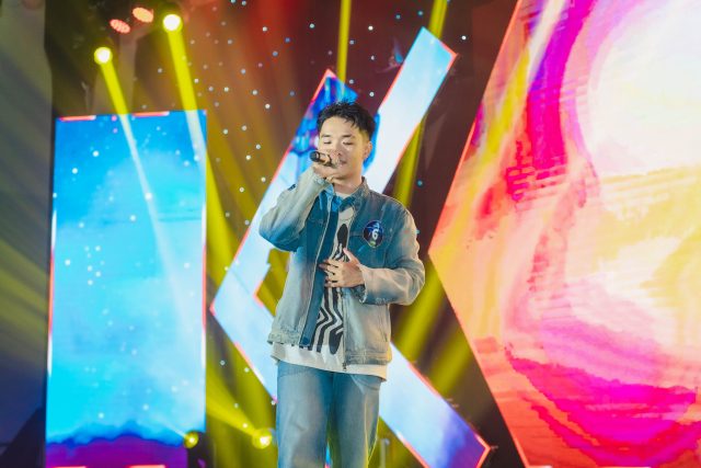 Top 6 VietMy's Got Talent Anh Tuấn - SBD 06 đã gửi đến khán giả bài hát tình cảm với giọng ca ấm áp và nội lực