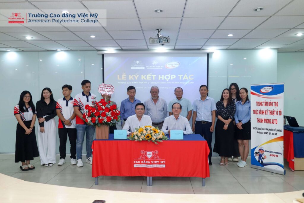 Cao đẳng Việt Mỹ & Thanh Phong Auto Ký Kết Hợp Tác: Mở Ra Cơ Hội Mới Cho Sinh Viên Ngành Ô Tô
