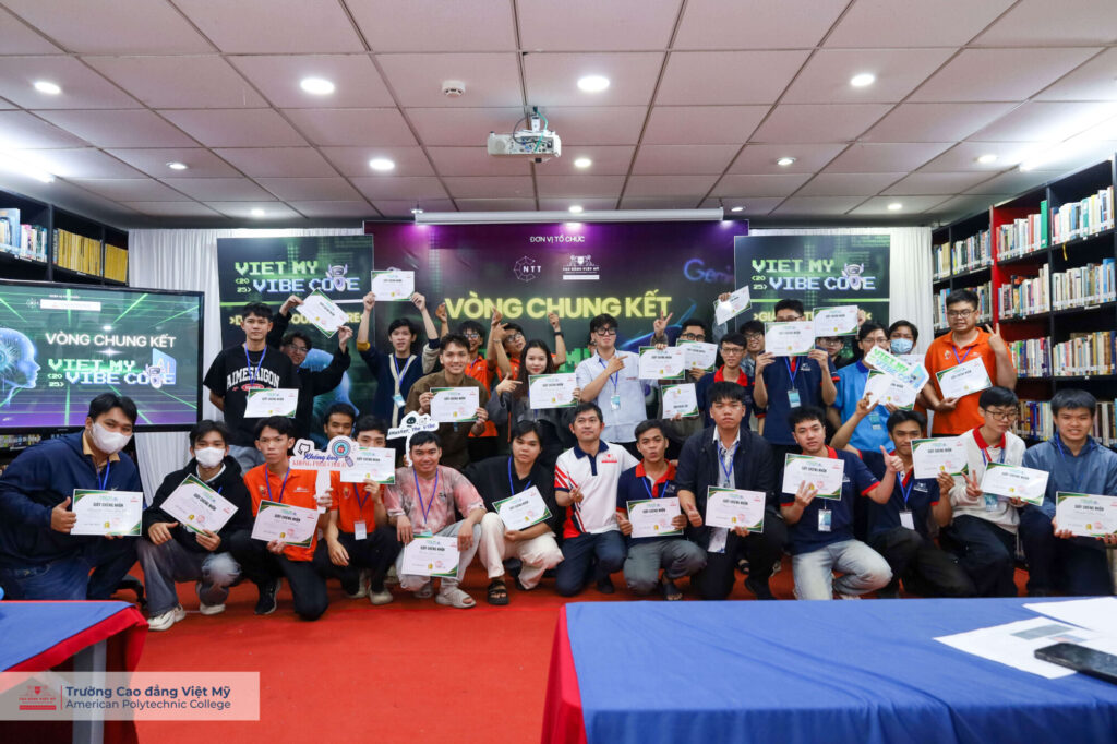 Việt Mỹ Vibecode 2025 chính thức khép lại với một mùa giải bùng nổ cảm hứng và đầy thử thách