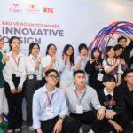 Giảng viên và Sinh viên Khoa Thiết Kế Khoá 2022. Ảnh: Khoa Thiết Kế