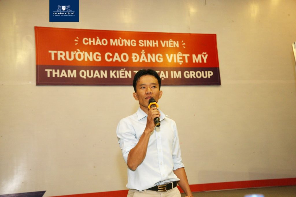 Sinh viên việt mỹ tham quan kiến tập tại im group