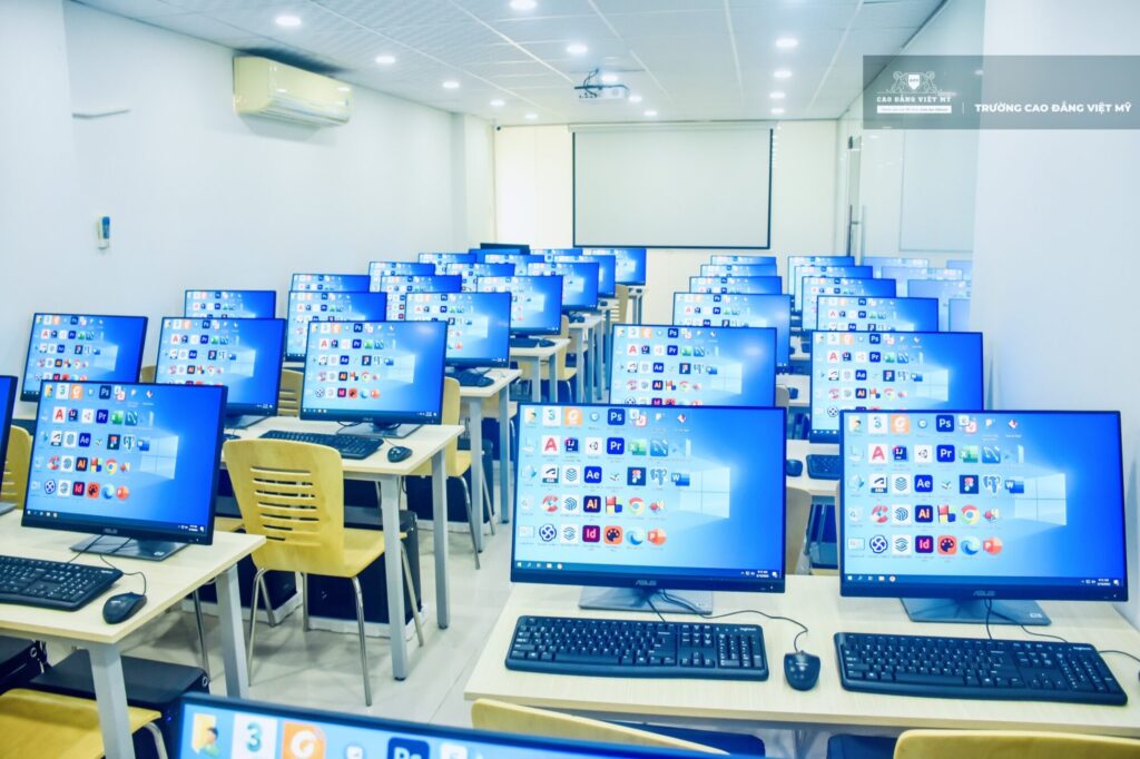 trường đào tạo công nghệ thông tin