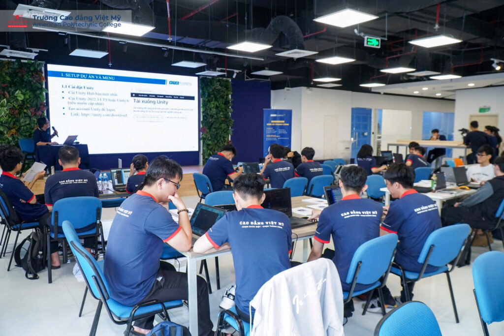 Sinh viên Việt Mỹ trải nghiệm quy trình xây dựng game mini hoàn chỉnh bằng Unity