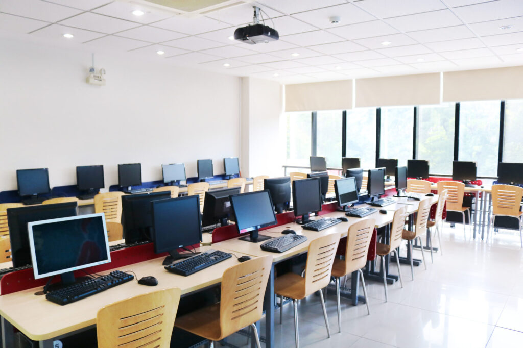 trường đào tạo công nghệ thông tin